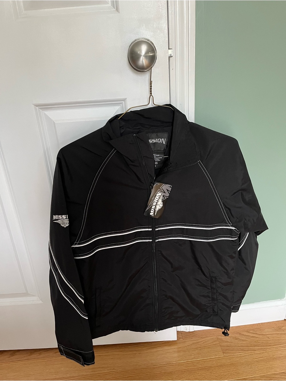 MISSION Black Men's Windbreaker with Contrast Piping